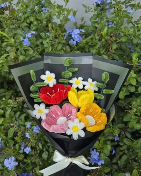 Ramo romántico de amapolas, margaritas y eucalipto — Blüme, La Libertad