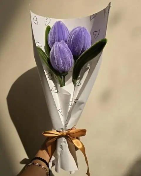 Ramo clásico de tulipanes lilas — Blüme, La Libertad